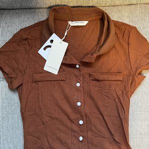 Brown stretchy button up crop shirt - Small